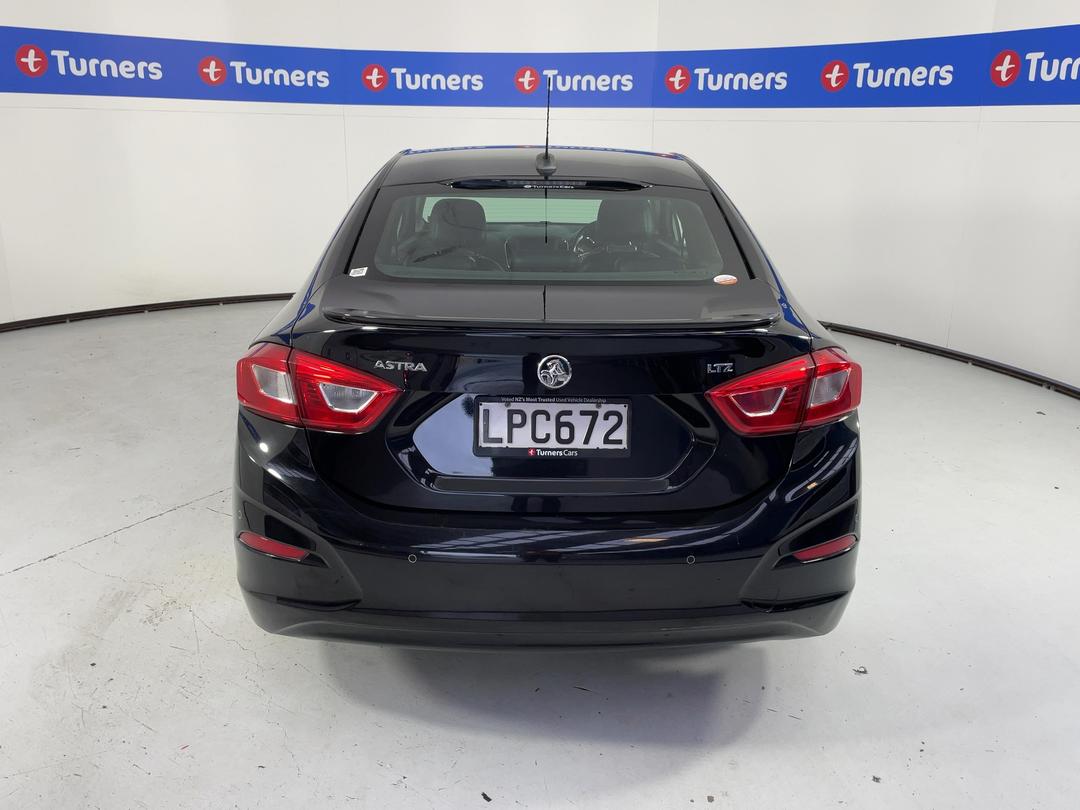 Photo '6' of Holden Astra