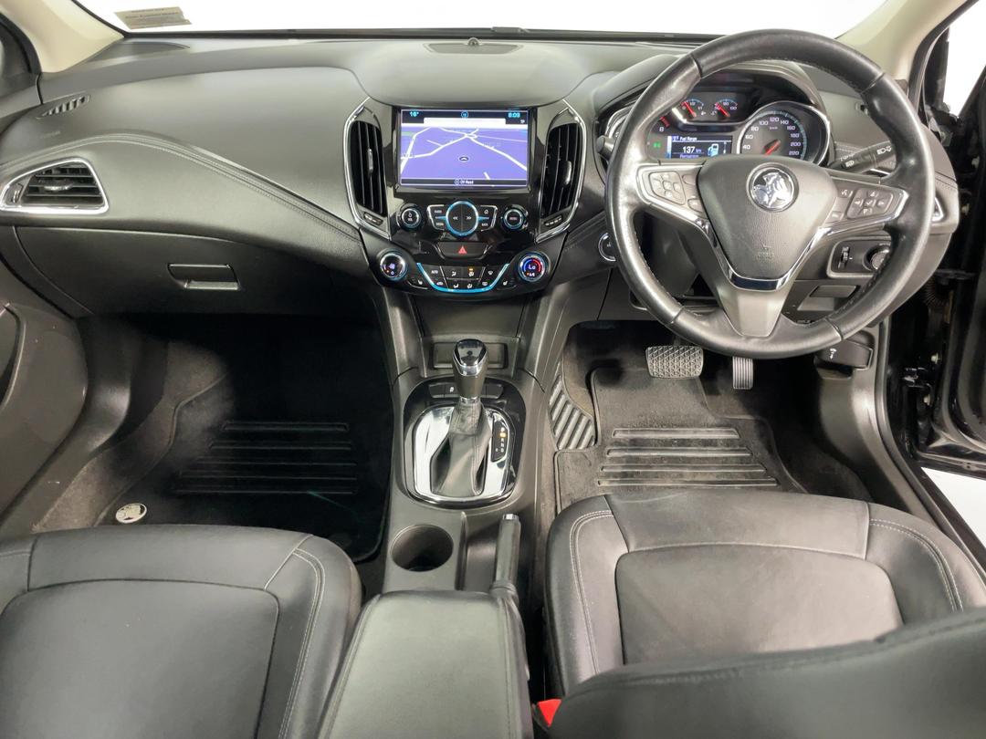 Photo '17' of Holden Astra