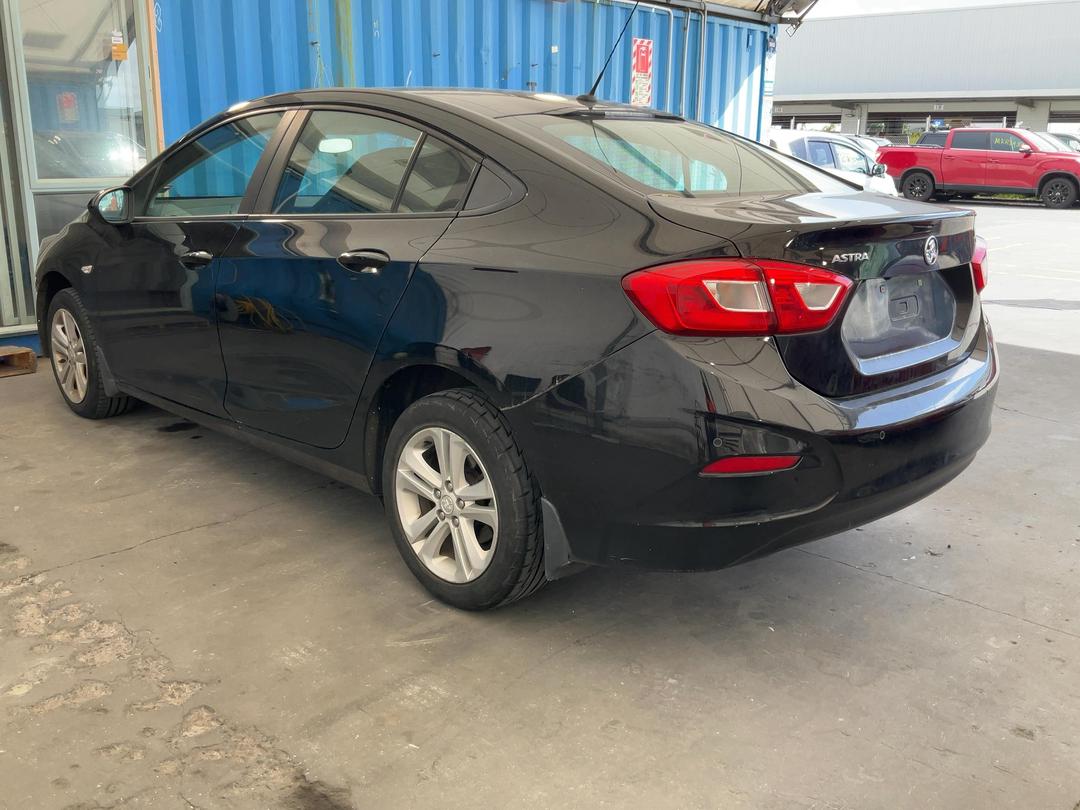Photo '5' of Holden Astra Sedan LS AT Photo '5' of Holden Astra Sedan LS AT
