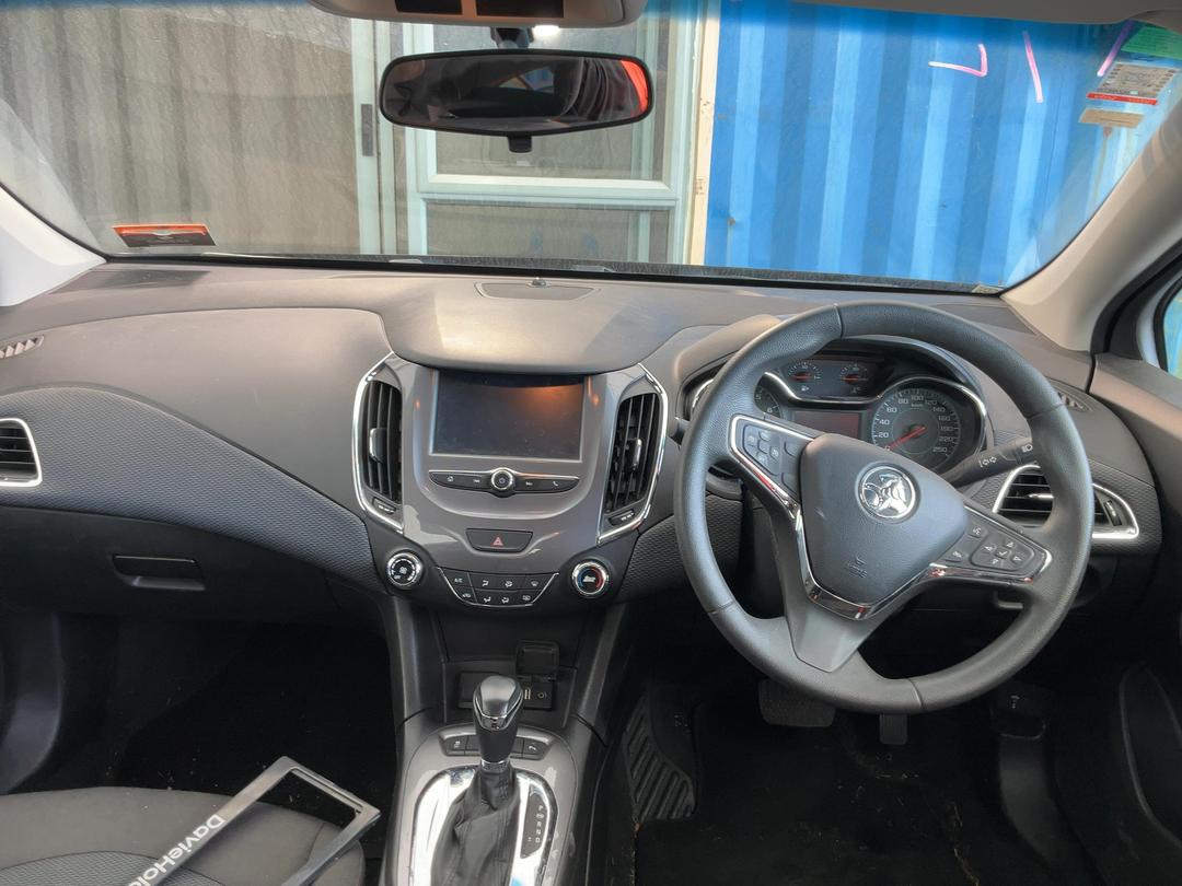 Photo '13' of Holden Astra Sedan LS AT Photo '13' of Holden Astra Sedan LS AT
