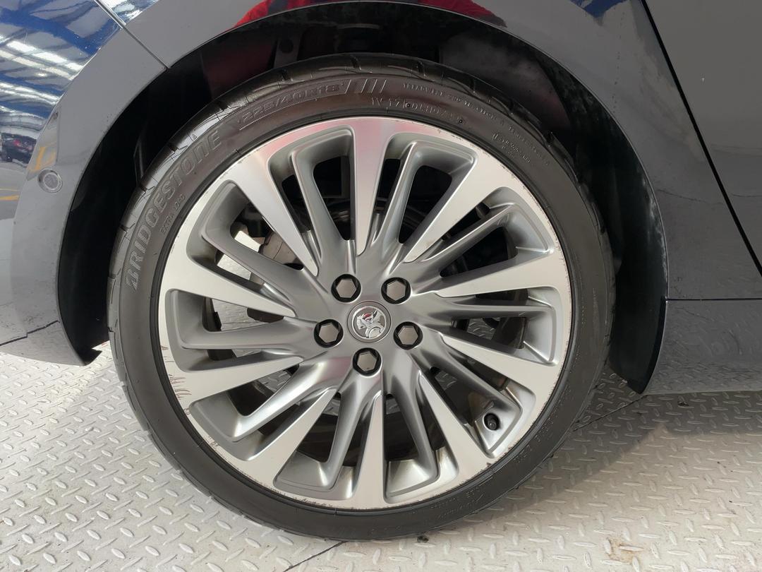 Photo '12' of Holden Astra