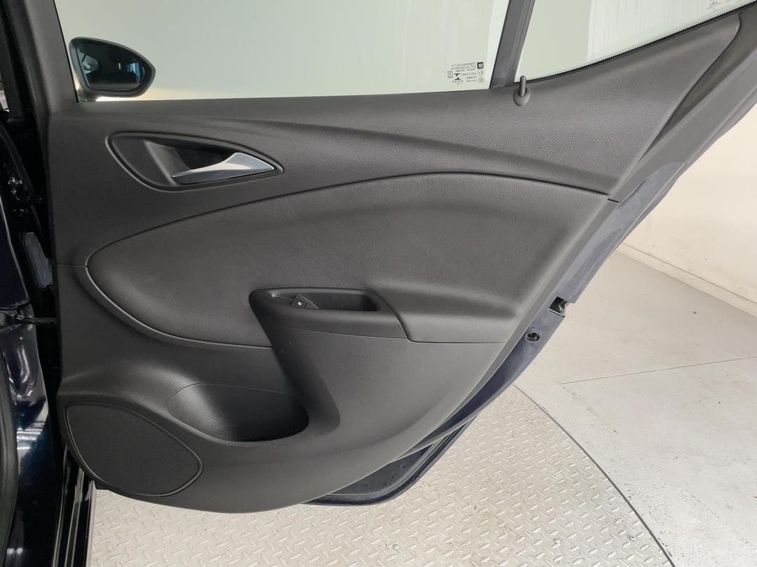 Photo '19' of Holden Astra