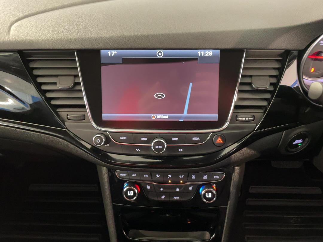 Photo '24' of Holden Astra