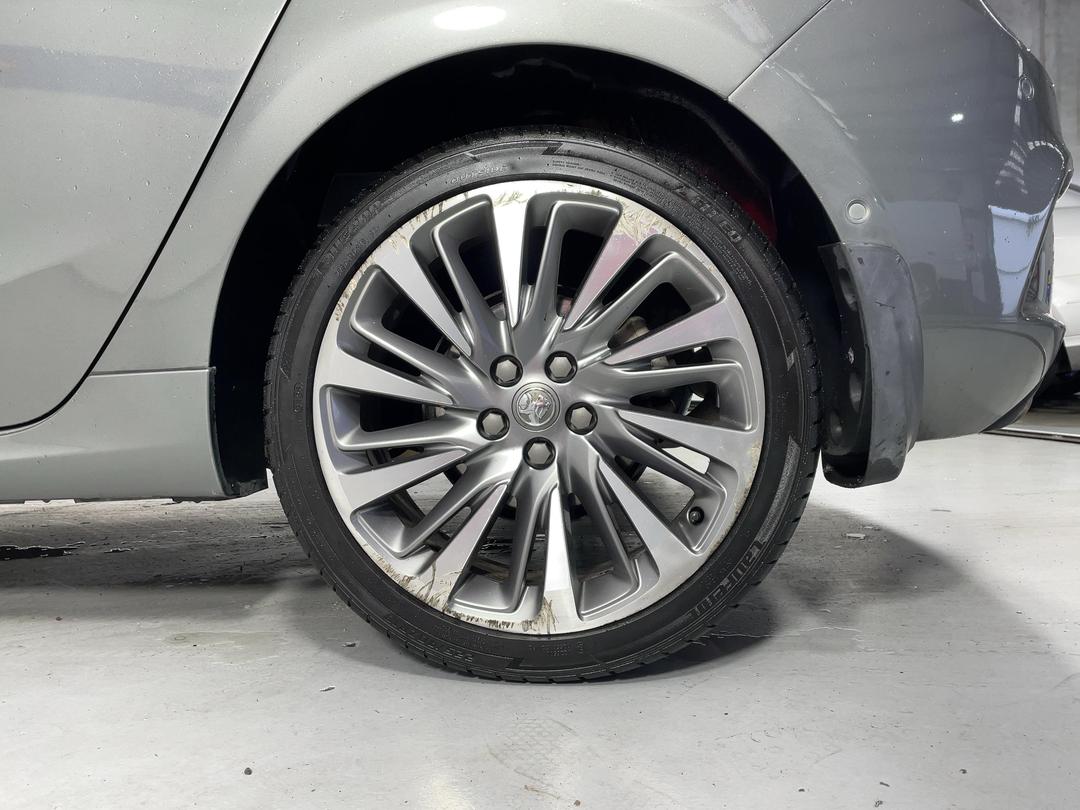 Photo '11' of Holden Astra