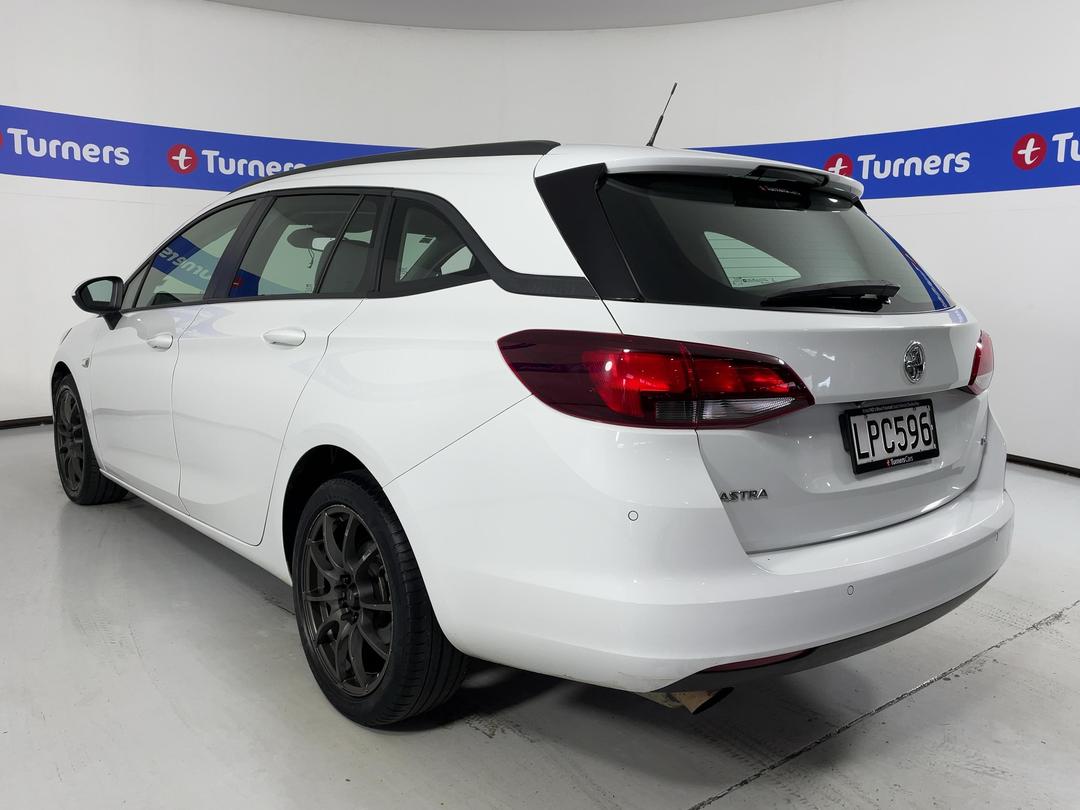 Photo '5' of Holden Astra