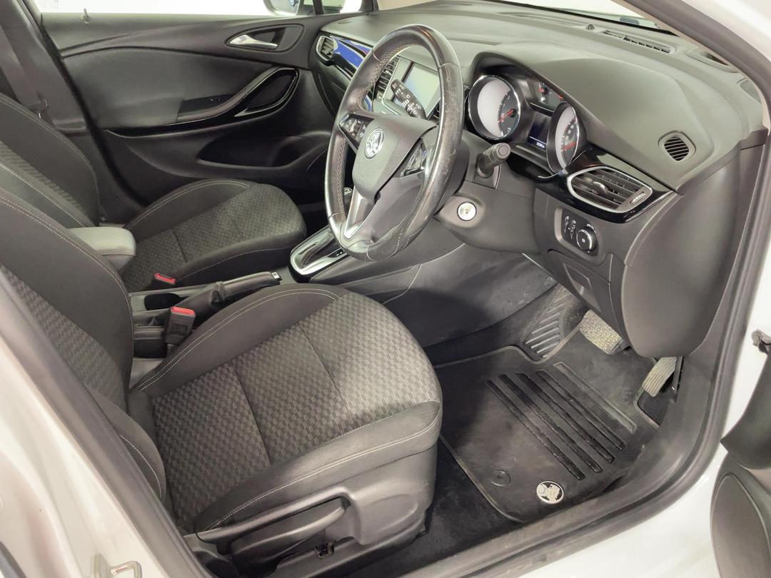 Photo '16' of Holden Astra