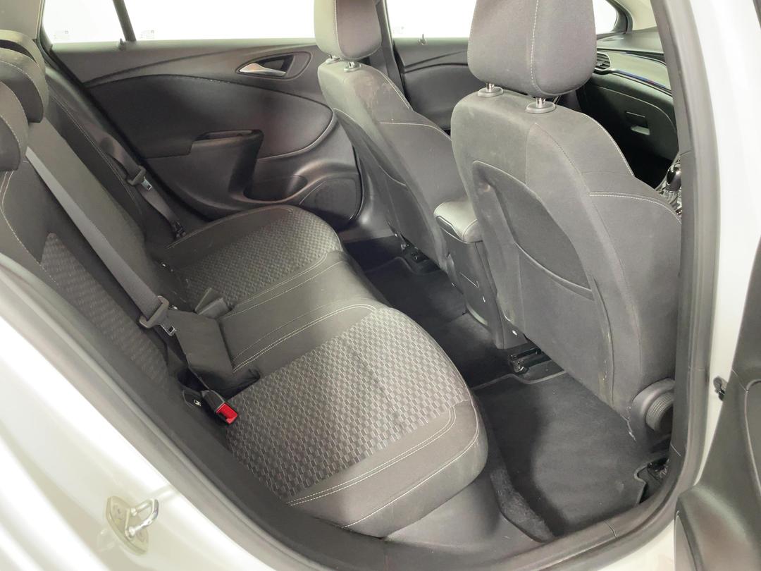 Photo '20' of Holden Astra