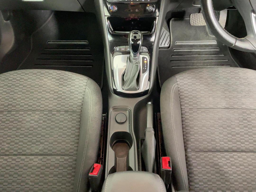 Photo '18' of Holden Astra