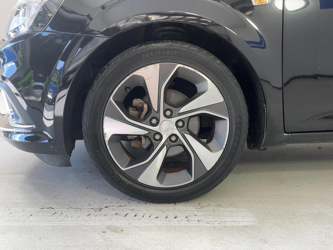 Photo '10' of Holden Barina