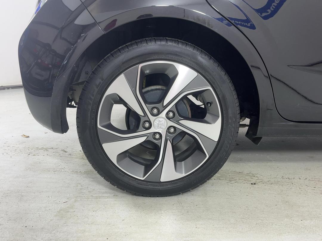 Photo '12' of Holden Barina