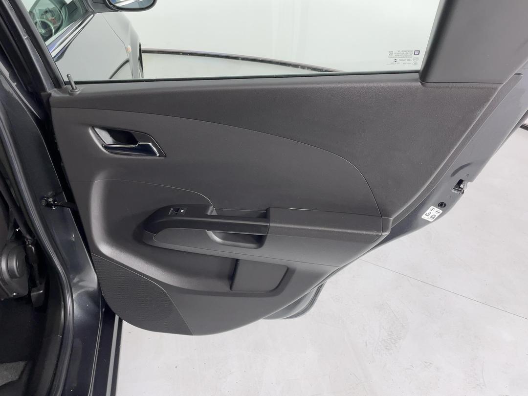Photo '19' of Holden Barina