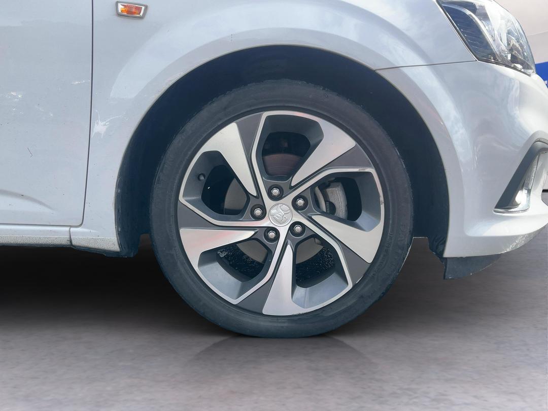 Photo '9' of Holden Barina