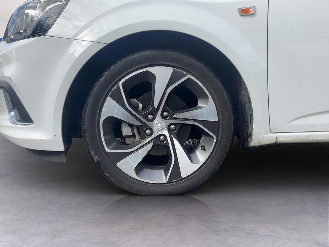 Photo '10' of Holden Barina