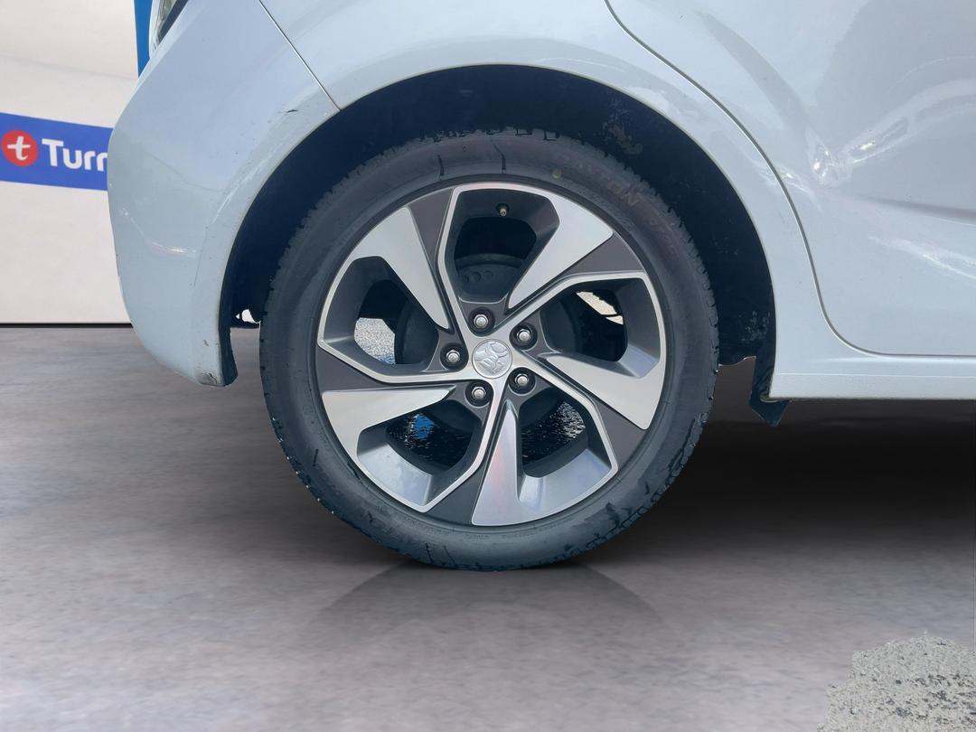 Photo '12' of Holden Barina