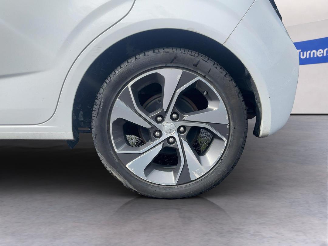 Photo '11' of Holden Barina
