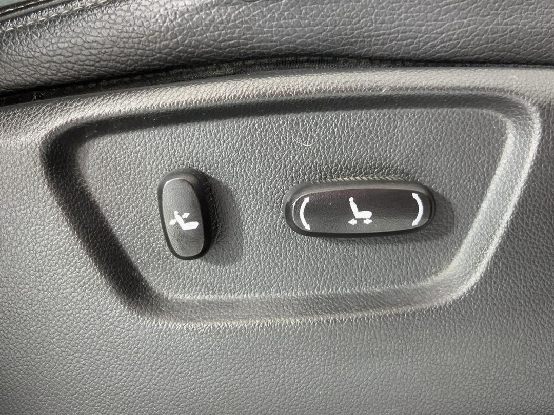 Photo '23' of Holden Captiva 7