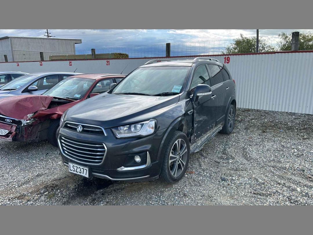 Photo '3' of Holden Captiva 7 LTZ Photo '3' of Holden Captiva 7 LTZ