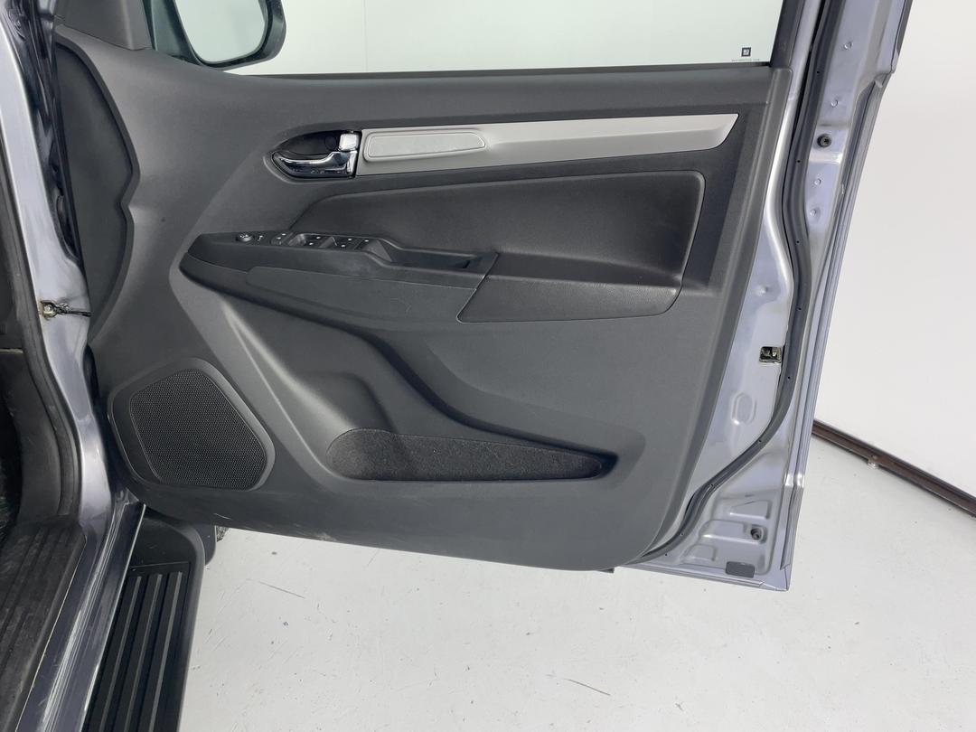 Photo '15' of Holden Colorado