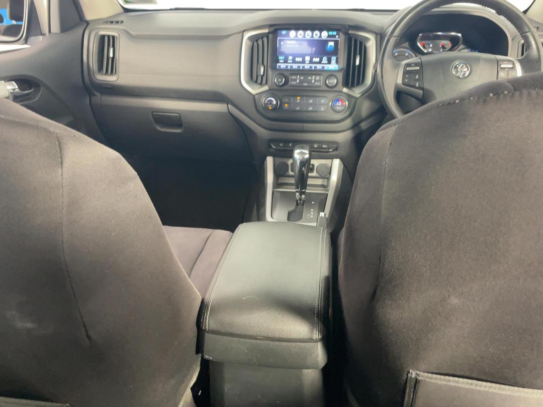 Photo '18' of Holden Colorado