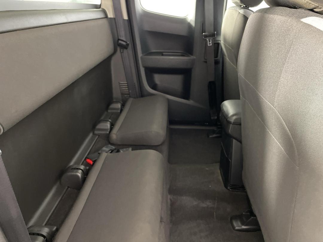 Photo '20' of Holden Colorado