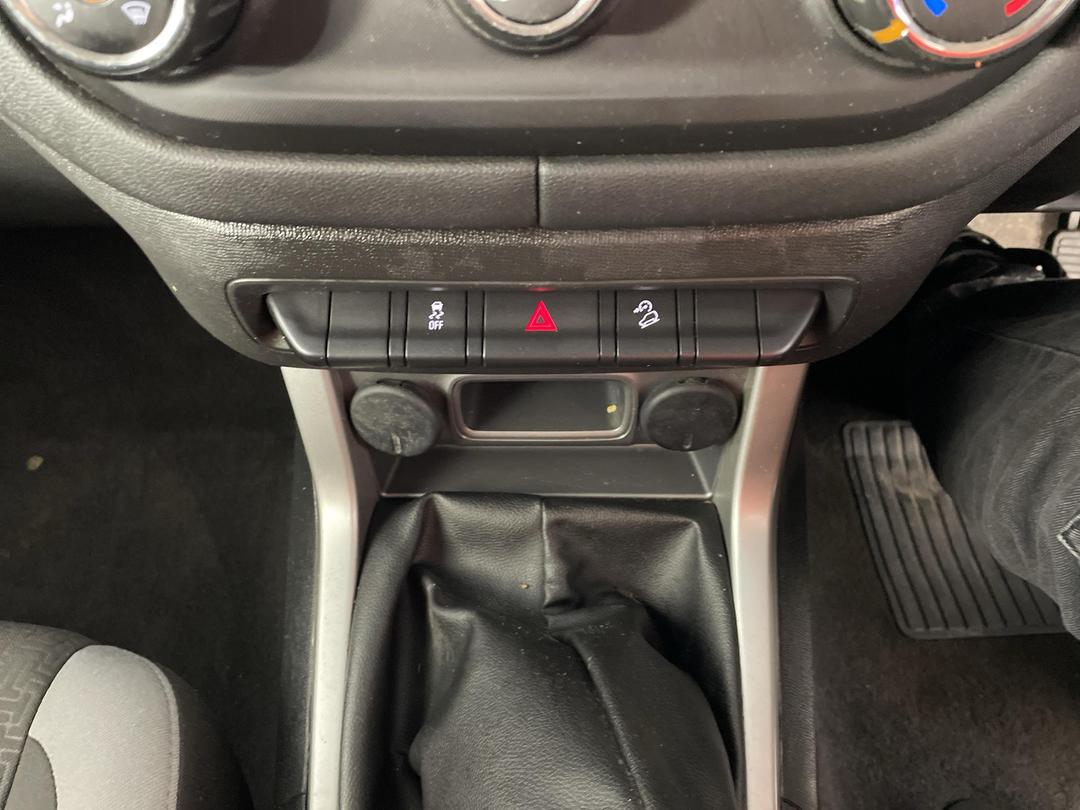 Photo '32' of Holden Colorado