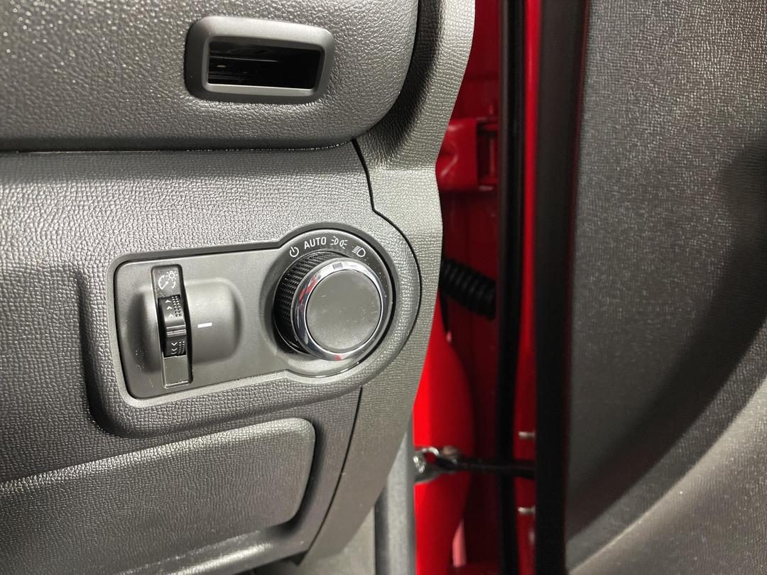 Photo '31' of Holden Colorado