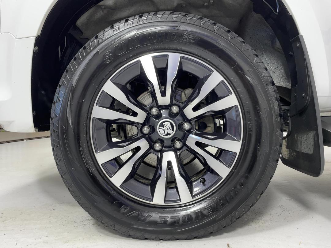 Photo '10' of Holden Colorado