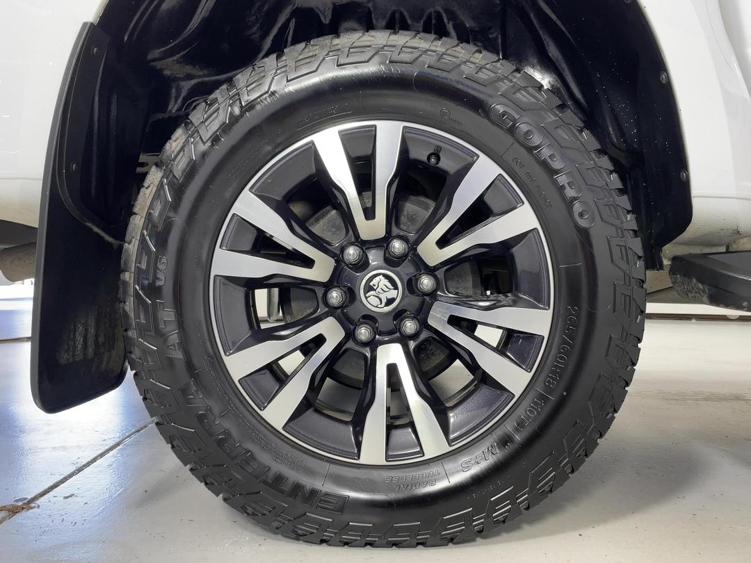 Photo '12' of Holden Colorado