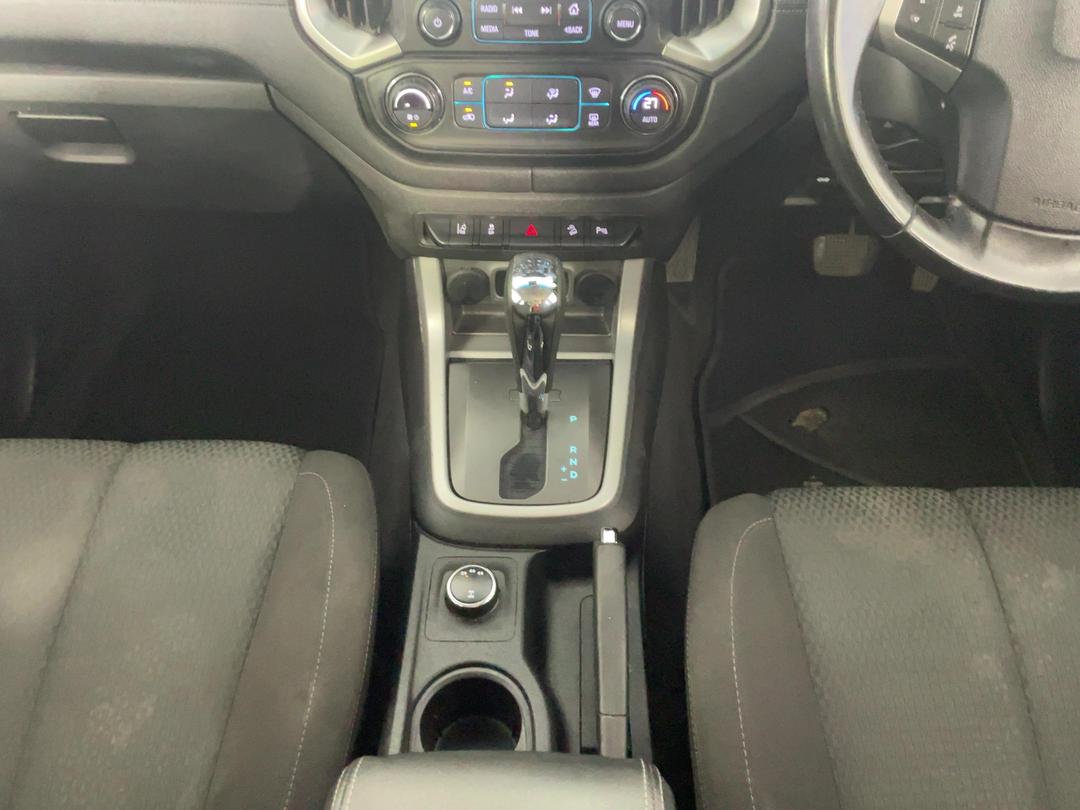 Photo '18' of Holden Colorado
