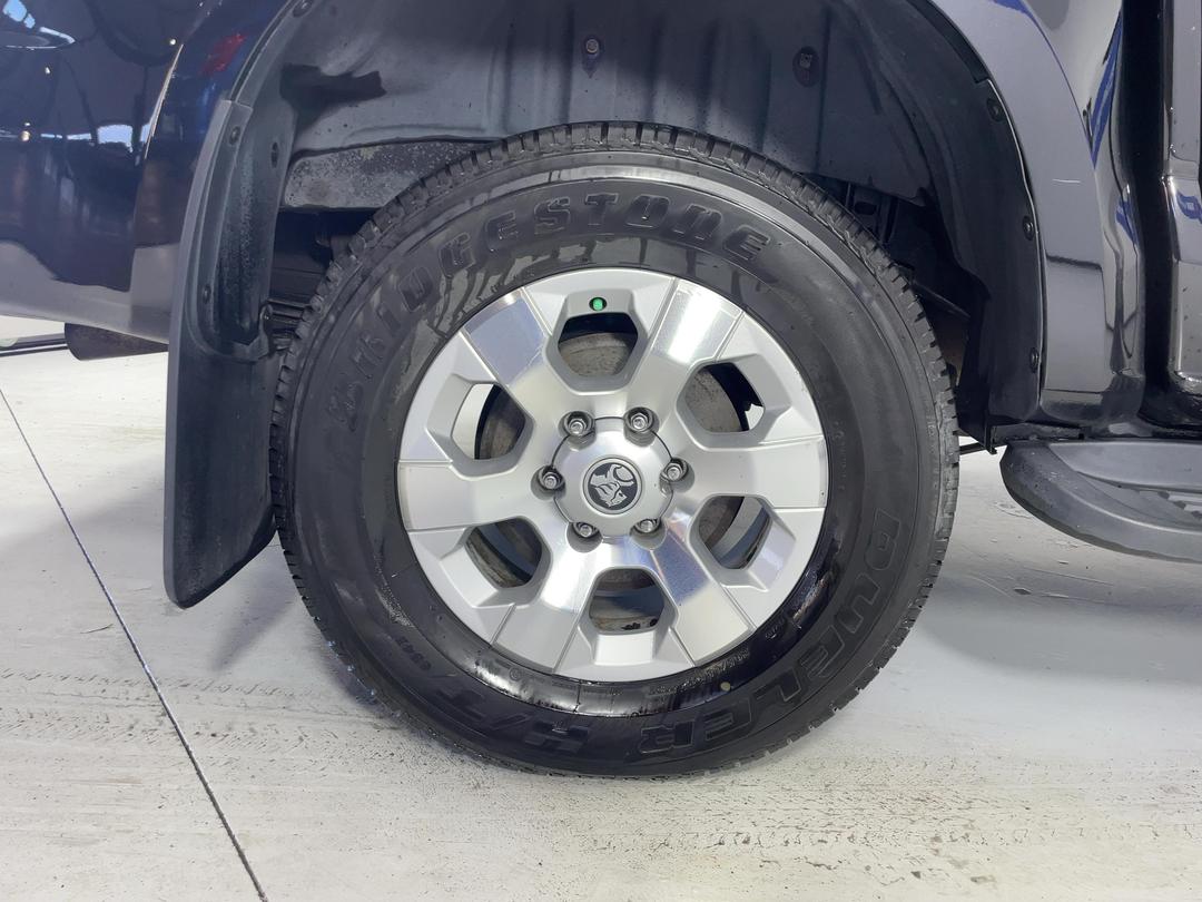Photo '12' of Holden Colorado