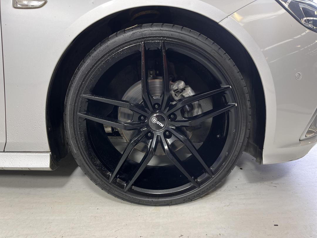 Photo '9' of Holden Commodore