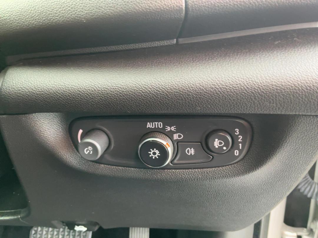 Photo '25' of Holden Commodore