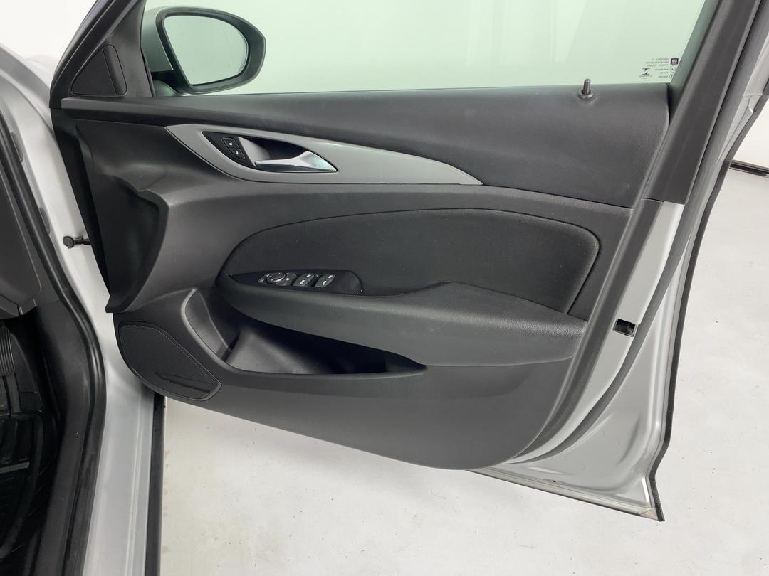 Photo '15' of Holden Commodore