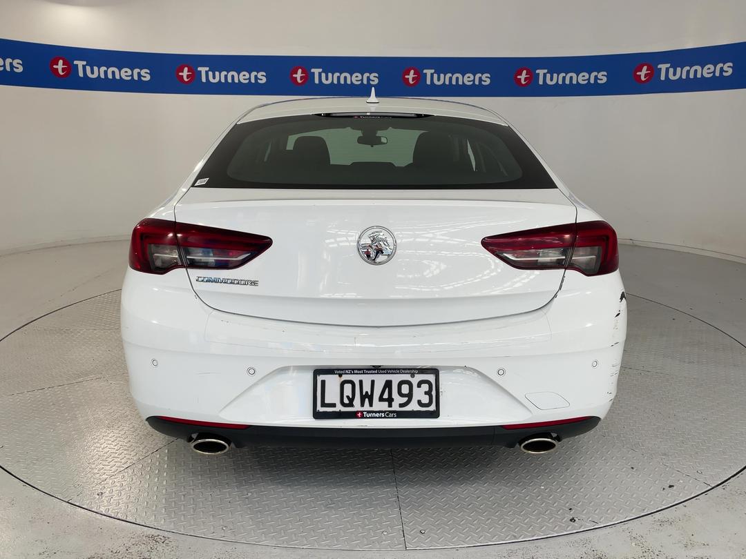 Photo '6' of Holden Commodore