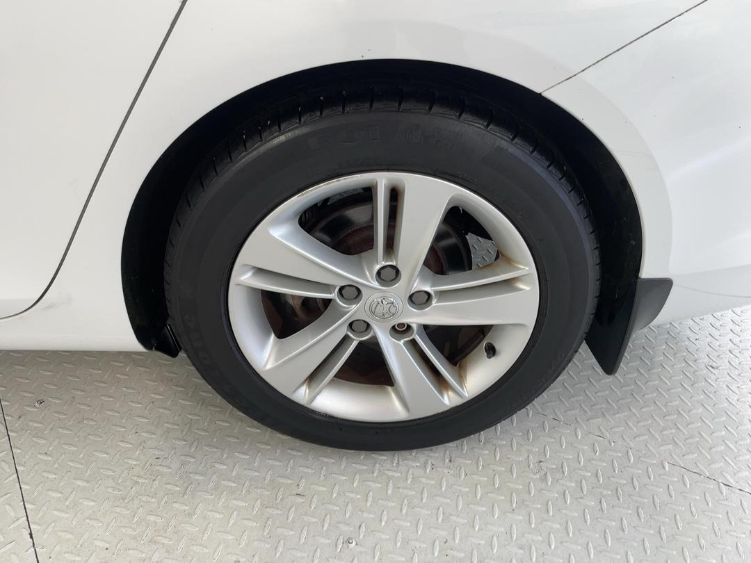 Photo '11' of Holden Commodore