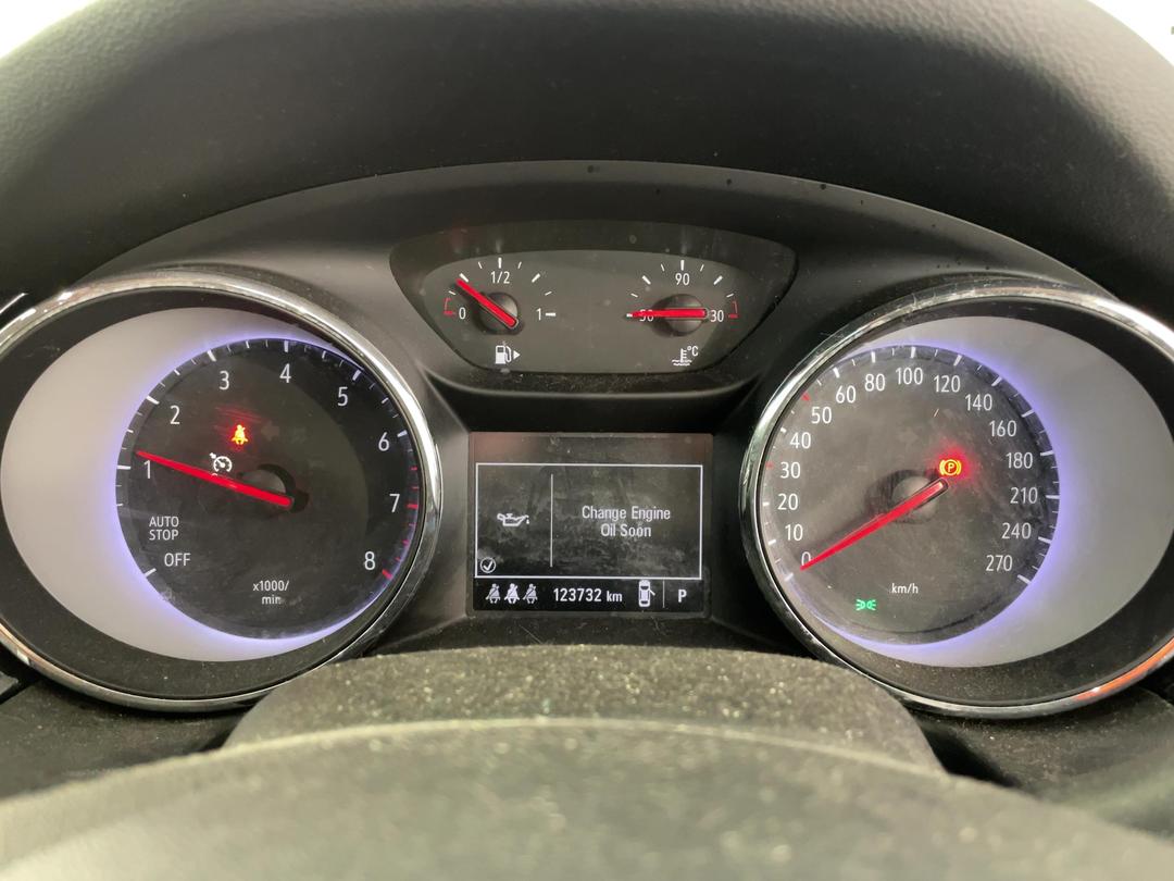 Photo '21' of Holden Commodore