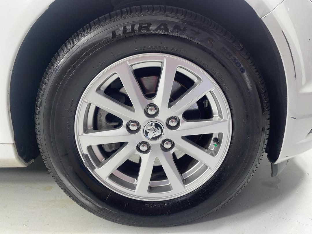 Photo '9' of Holden Commodore