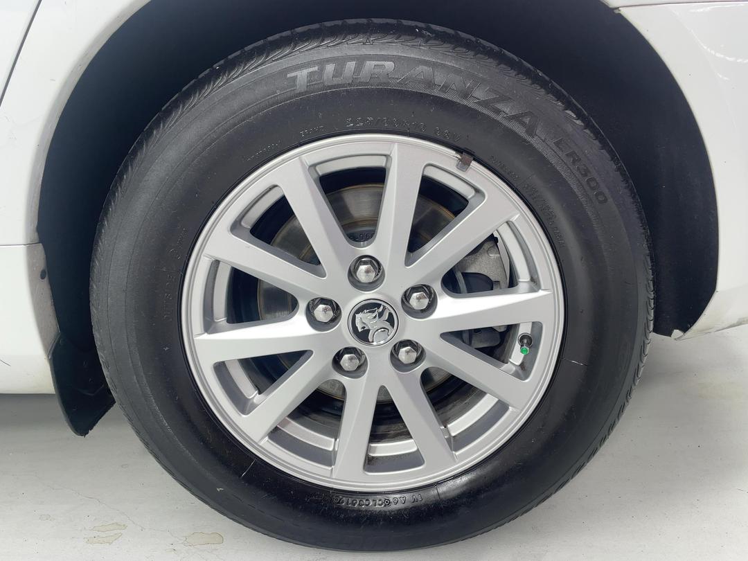 Photo '11' of Holden Commodore
