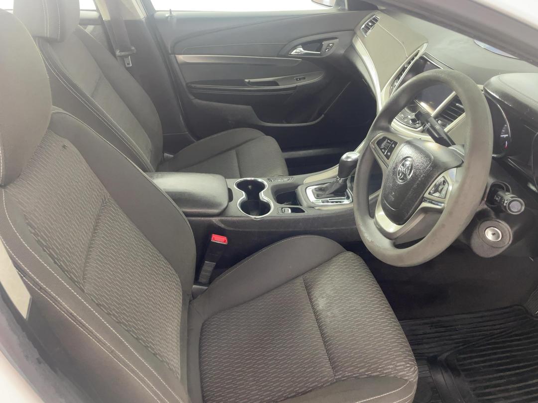 Photo '16' of Holden Commodore