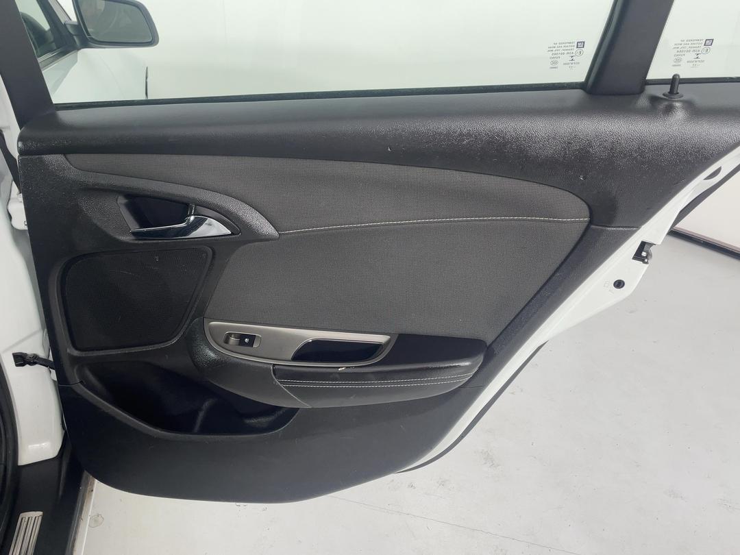 Photo '19' of Holden Commodore