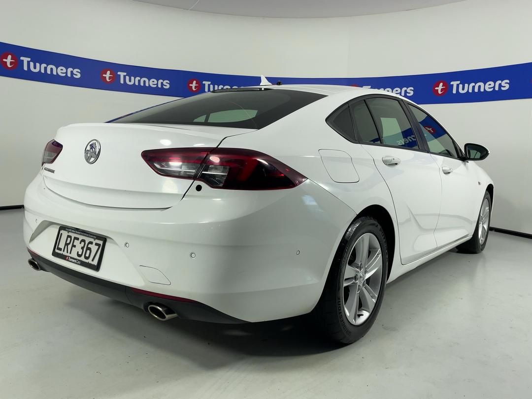 Photo '7' of Holden Commodore