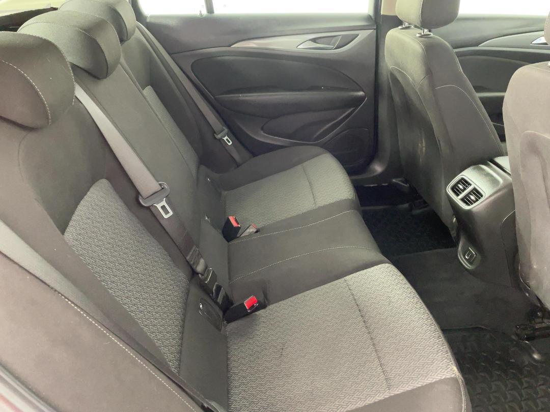 Photo '20' of Holden Commodore