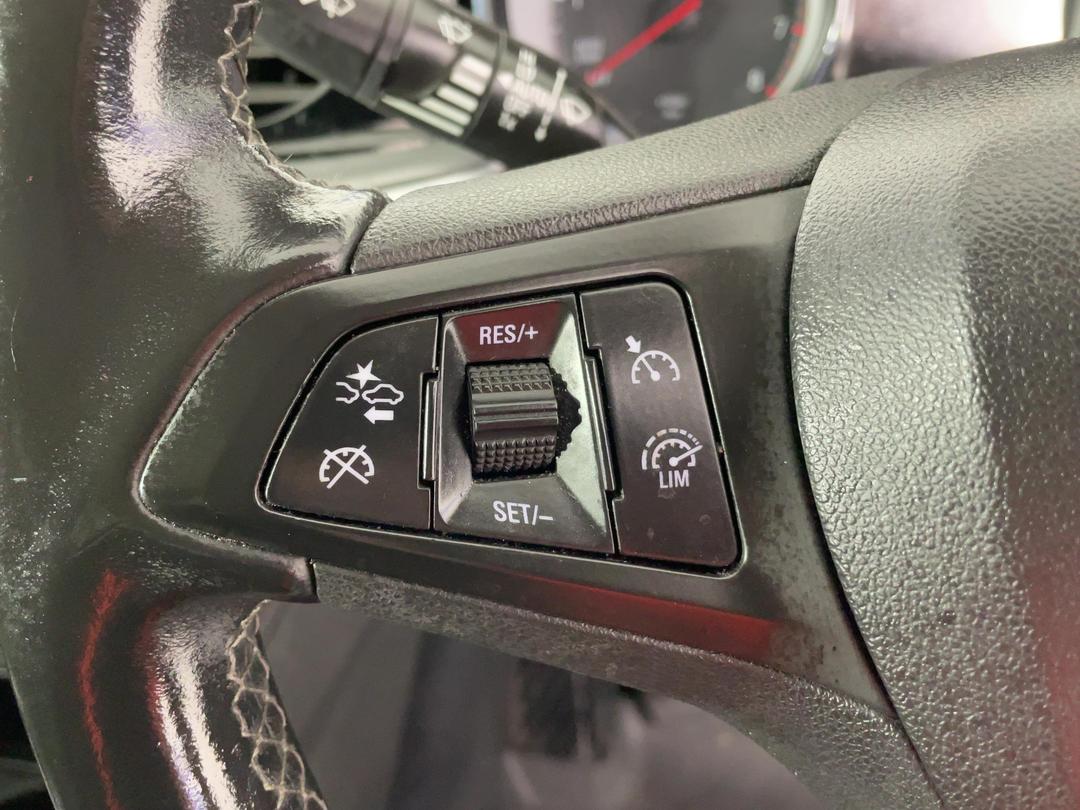 Photo '24' of Holden Commodore