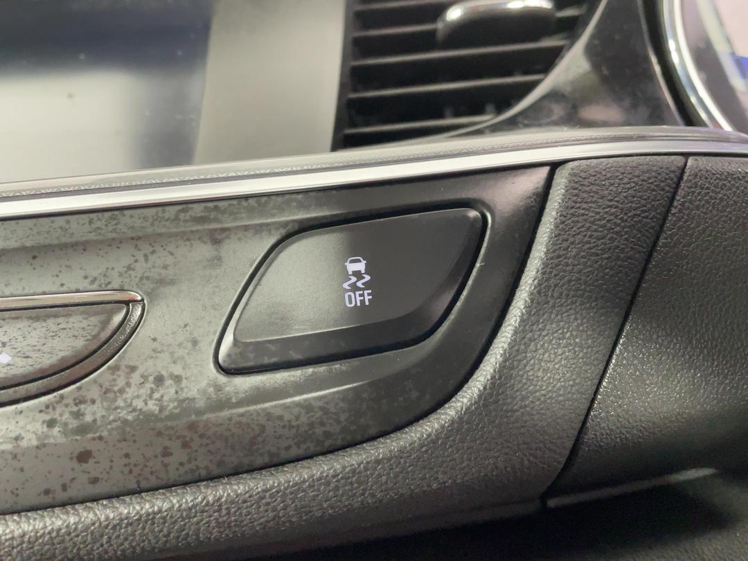 Photo '25' of Holden Commodore