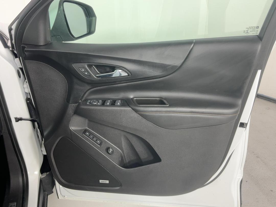 Photo '15' of Holden Equinox