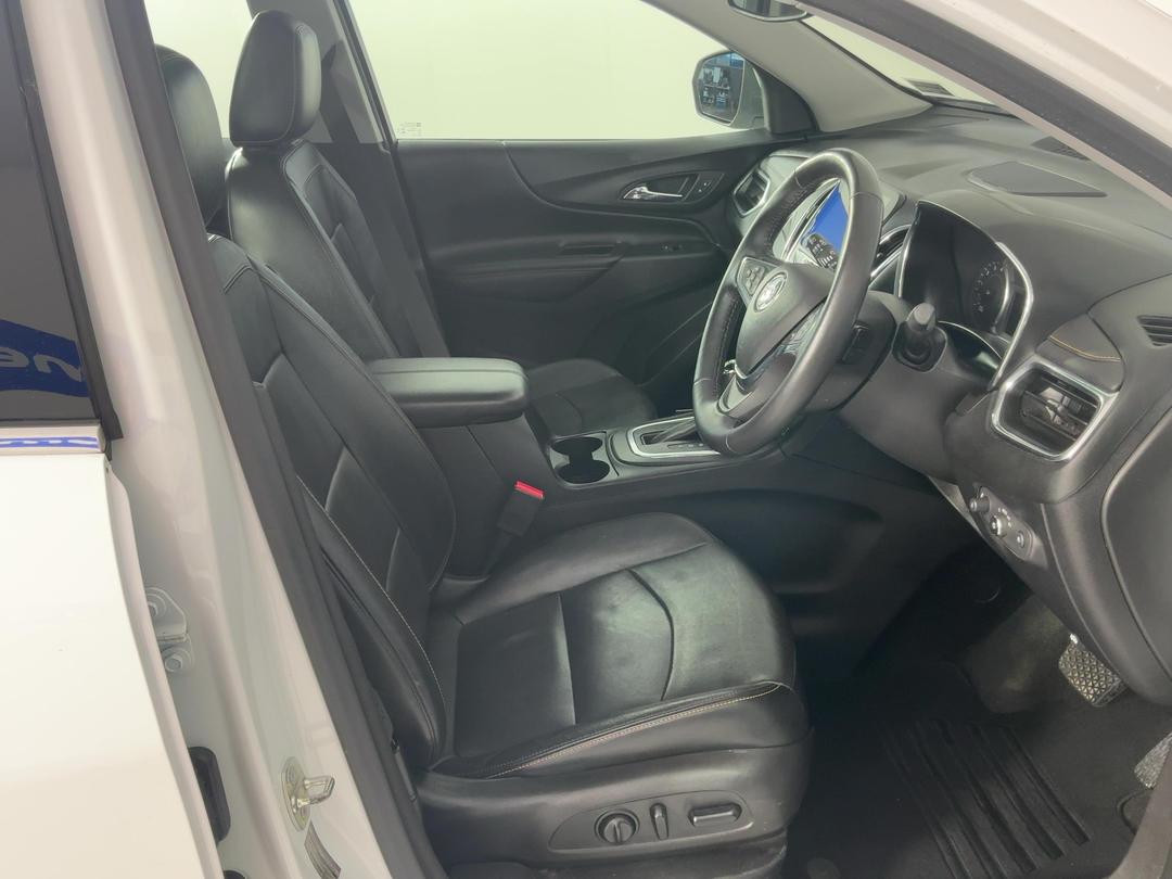 Photo '16' of Holden Equinox