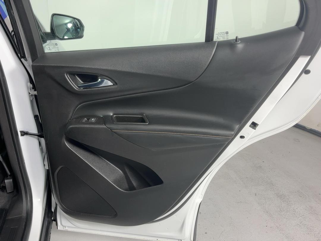 Photo '19' of Holden Equinox