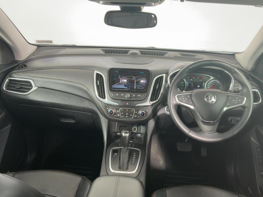 Photo '17' of Holden Equinox