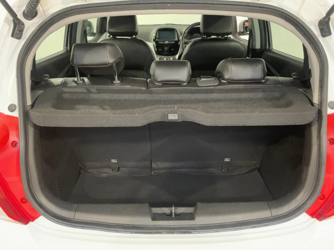 Photo '14' of Holden Spark