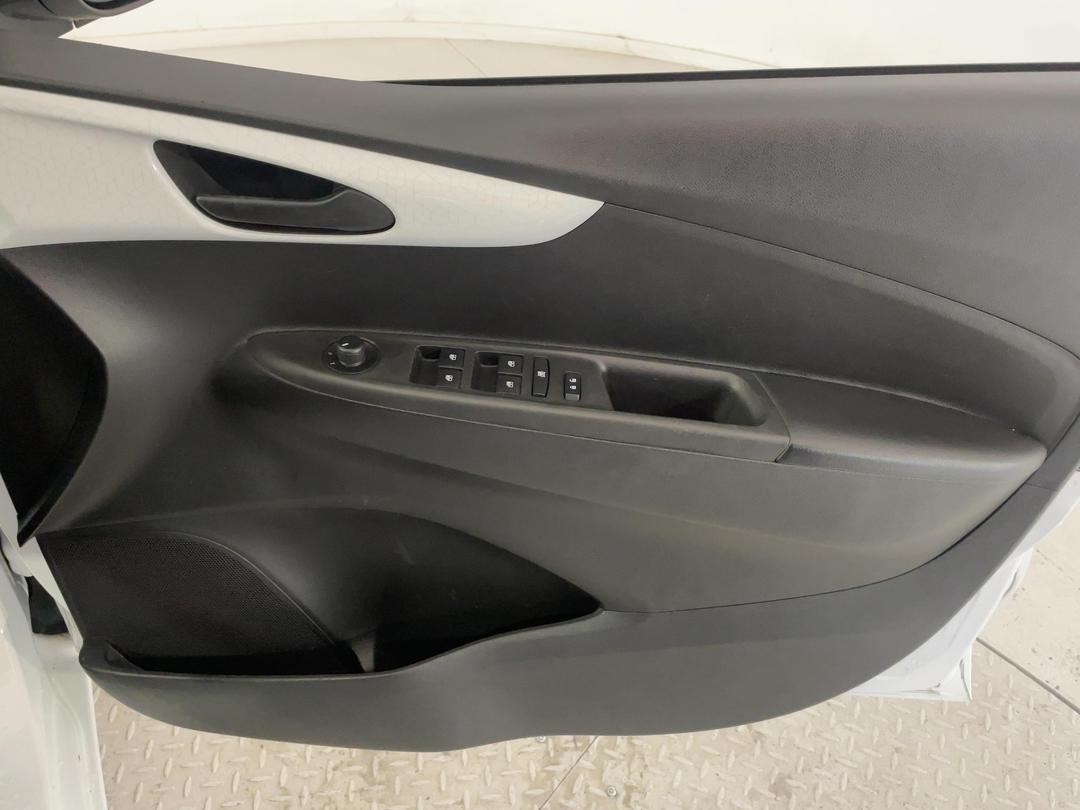 Photo '15' of Holden Spark